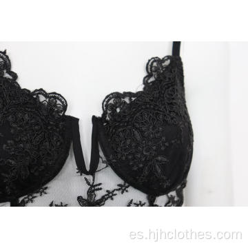 Bralette enjaulado con bordado de malla de encaje